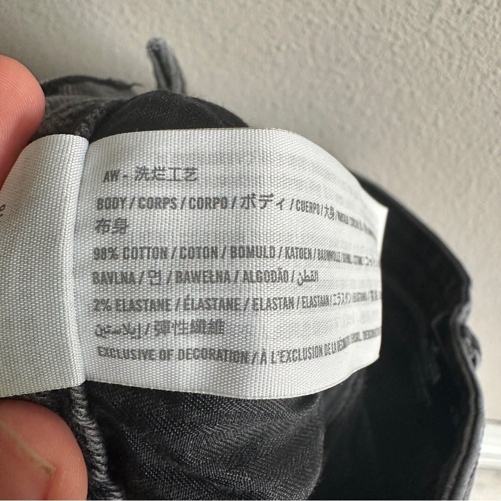 Hollister Gray Ultra High Rise Mom Short 3” 28 - Picture 7 of 11